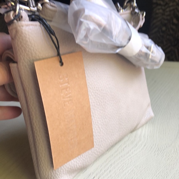 Steve Madden small crossbody with tags. - Picture 2 of 4